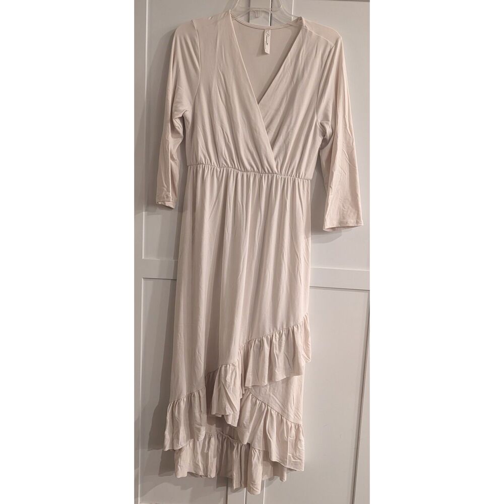 Beeuniq Maternity 3/4 Sleeve Hi-Low Ruffle Faux Wrap Dress Size L Beige Short